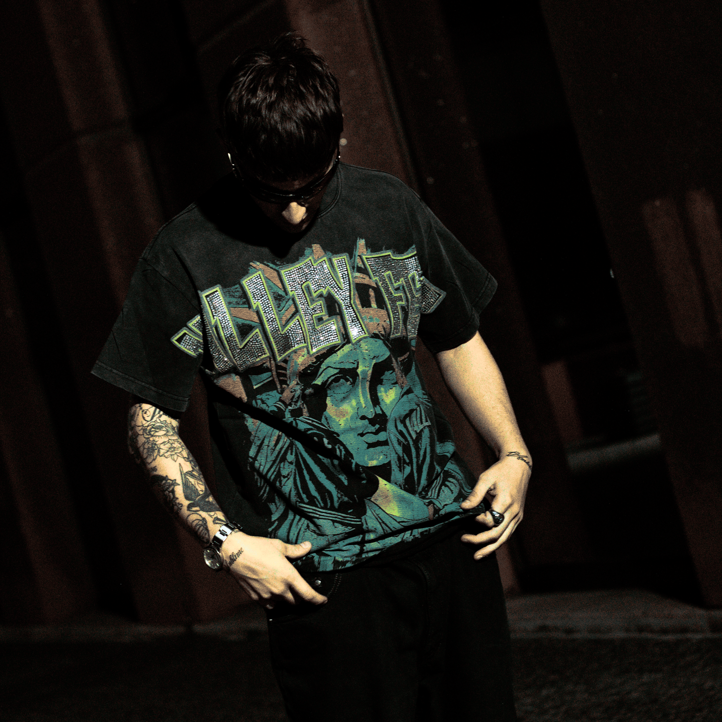 POLERA VALE FOREVER "GRAFFITI"